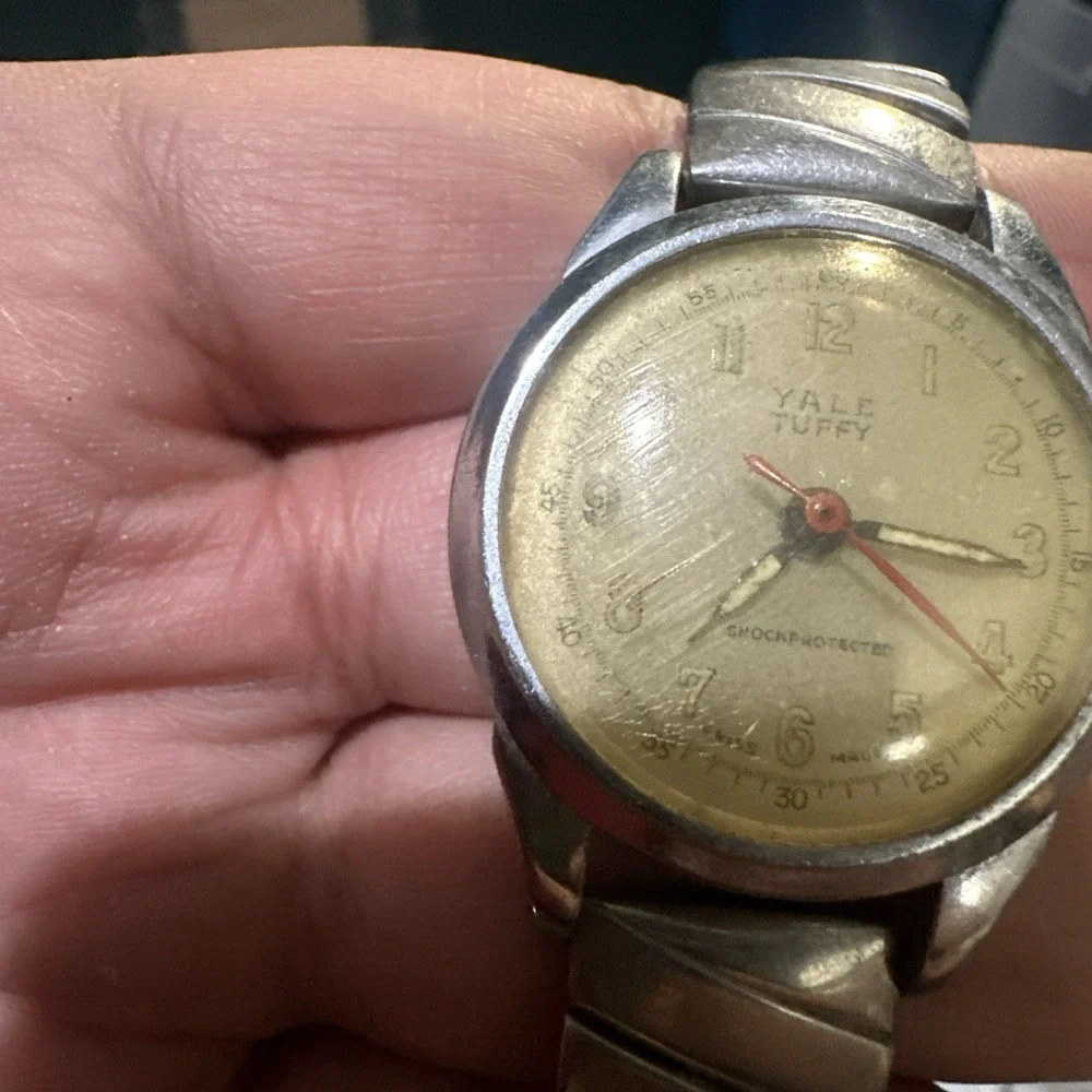 Working Vintage Yale Tuffy Men's Manual Wind Wrist Watch Silver Tone 33mm Fit 7